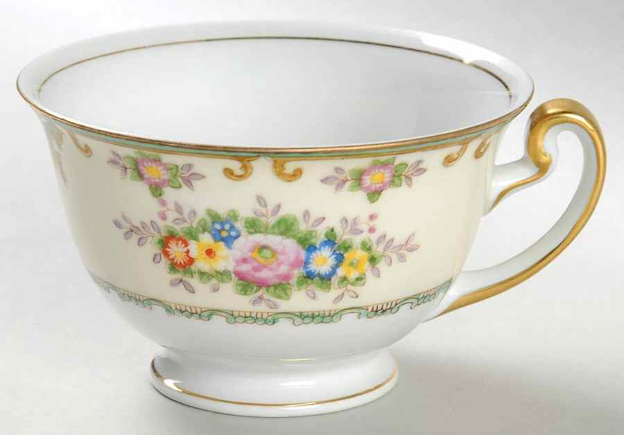 Lisbon Footed Cup by Meito-1