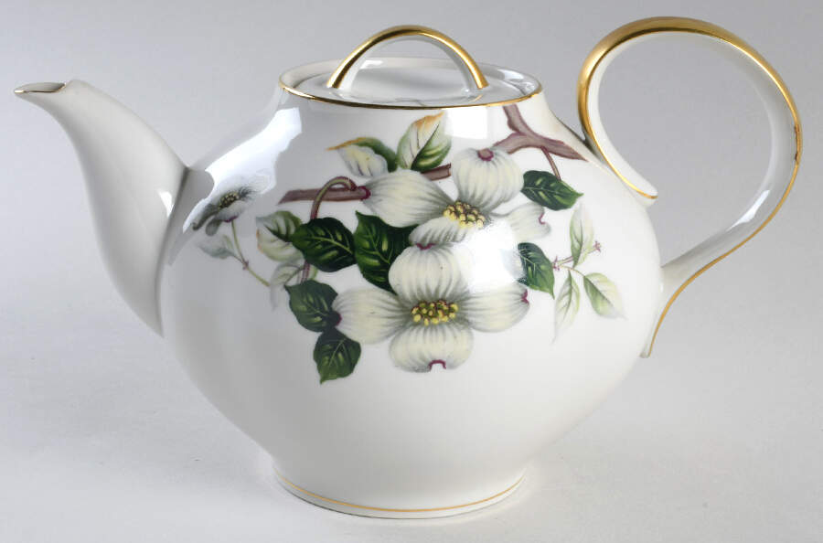 Livonia  Teapot & Lid by Meito-1