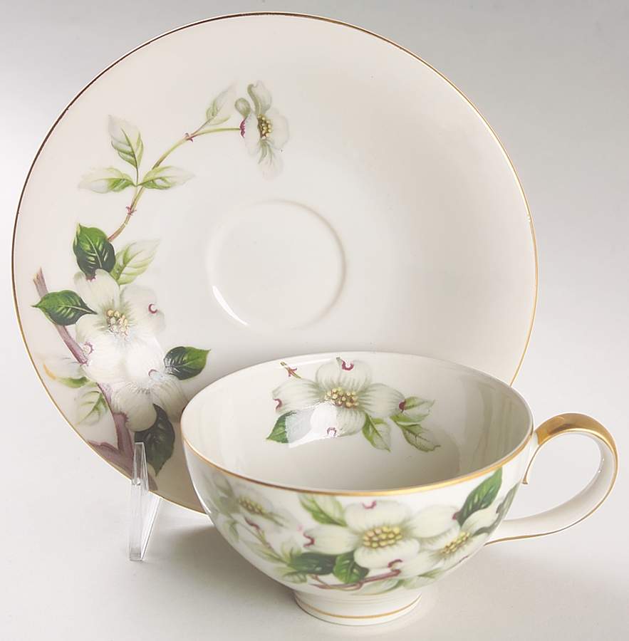 Livonia  Flat Cup & Saucer Set by Meito-1