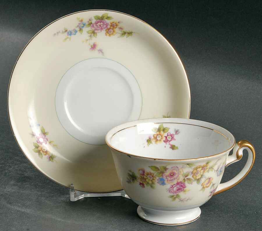 Lucille Footed Cup & Saucer Set by Meito-1