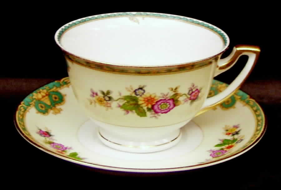 Madrid Footed Cup & Saucer Set by Meito-1