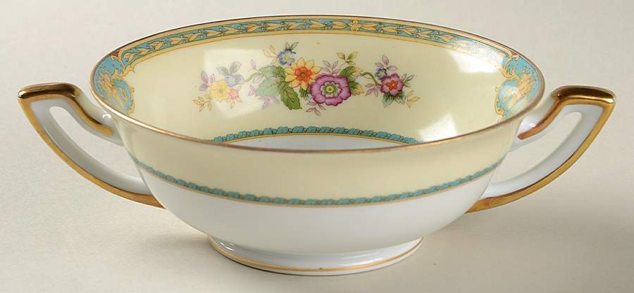Madrid Footed Cream Soup Bowl by Meito-1