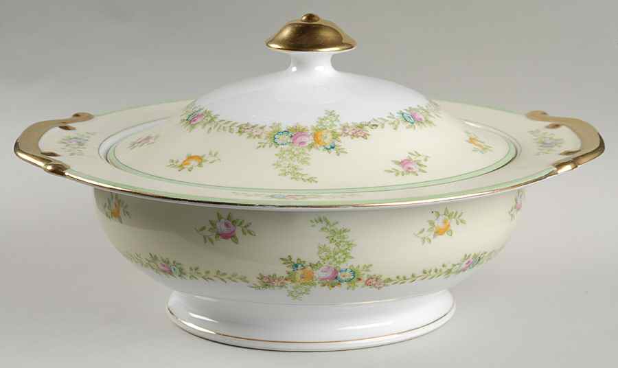 Malta (Green on Cream) Round Covered Vegetable by Meito-1