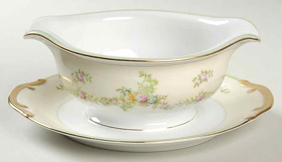 Malta (Green on Cream) Gravy Boat with Attached Underplate by Meito-1
