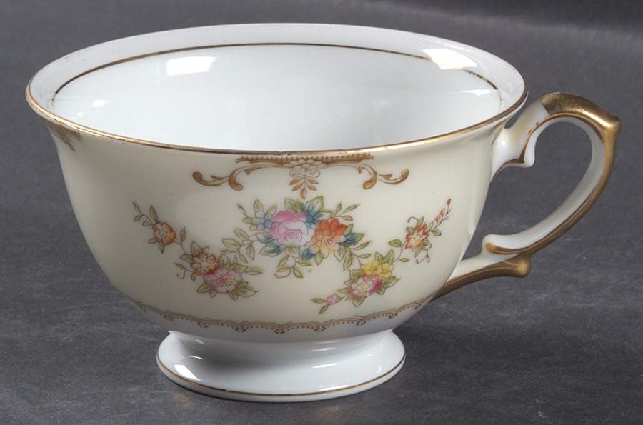 Marie Footed Cup by Meito-1