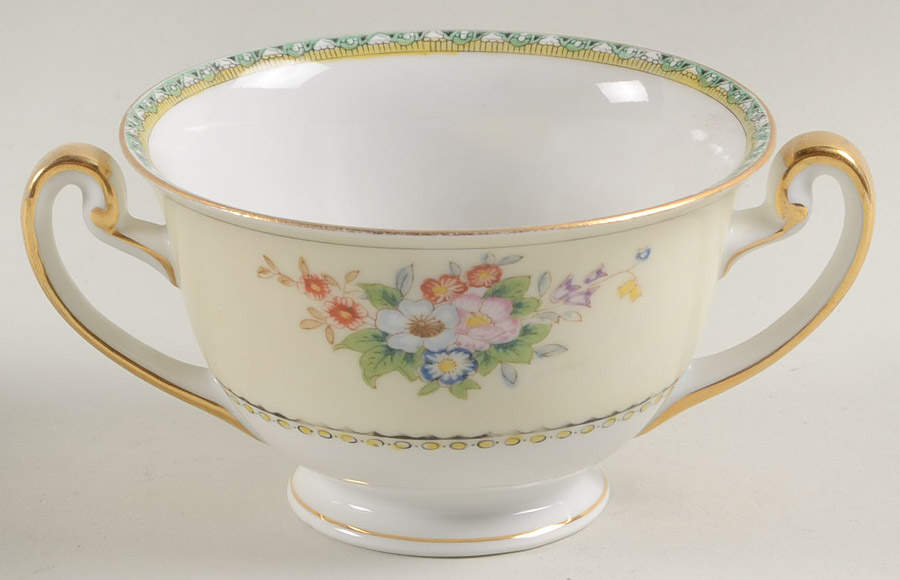 Marcia Footed Bouillon Cup by Meito-1