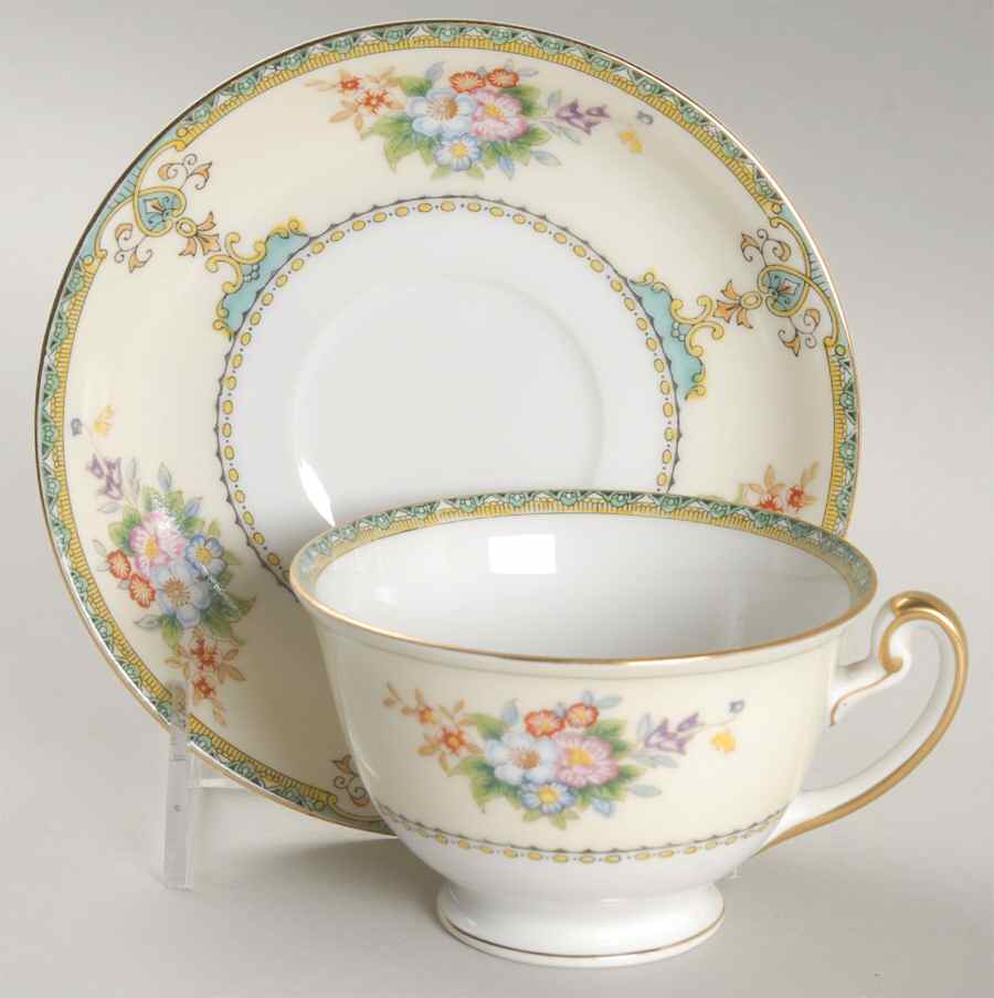 Marcia Footed Cup & Saucer Set by Meito-1