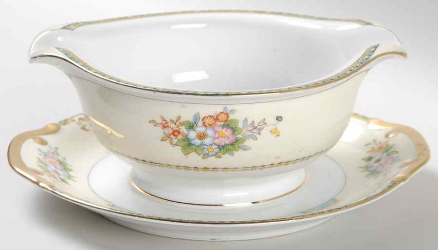 Marcia Gravy Boat with Attached Underplate by Meito-1