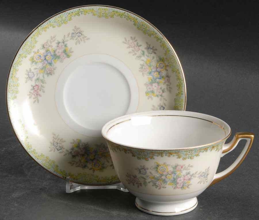 Marie  Footed Cup & Saucer Set by Meito-1