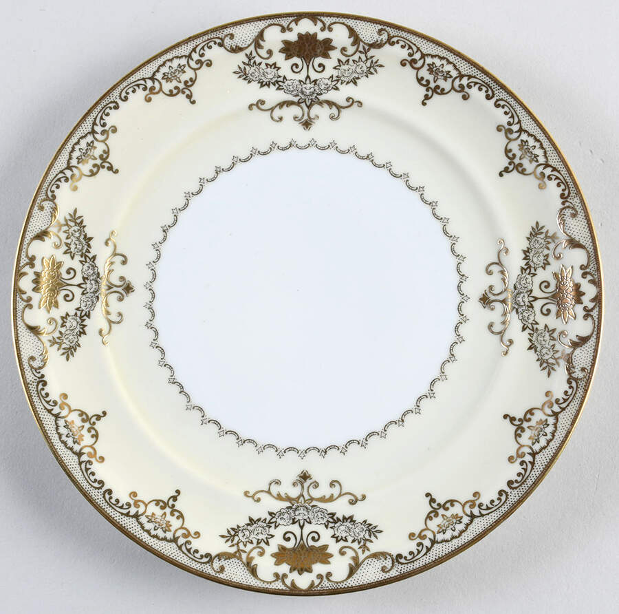 Prince Royal (Marquis) Luncheon Plate by Meito-1