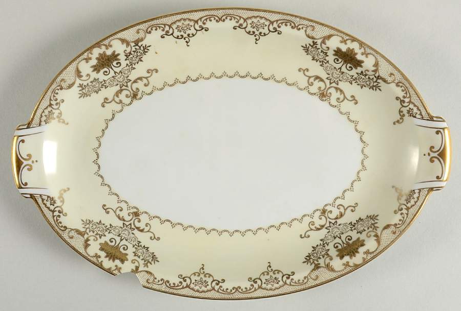 Prince Royal (Marquis) 13" Oval Serving Platter by Meito-1
