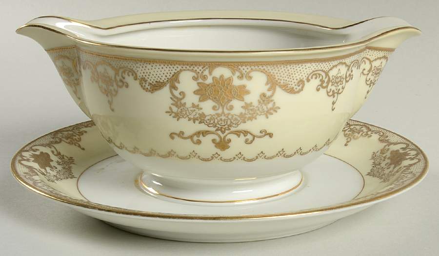Prince Royal (Marquis) Gravy Boat with Attached Underplate by Meito-1