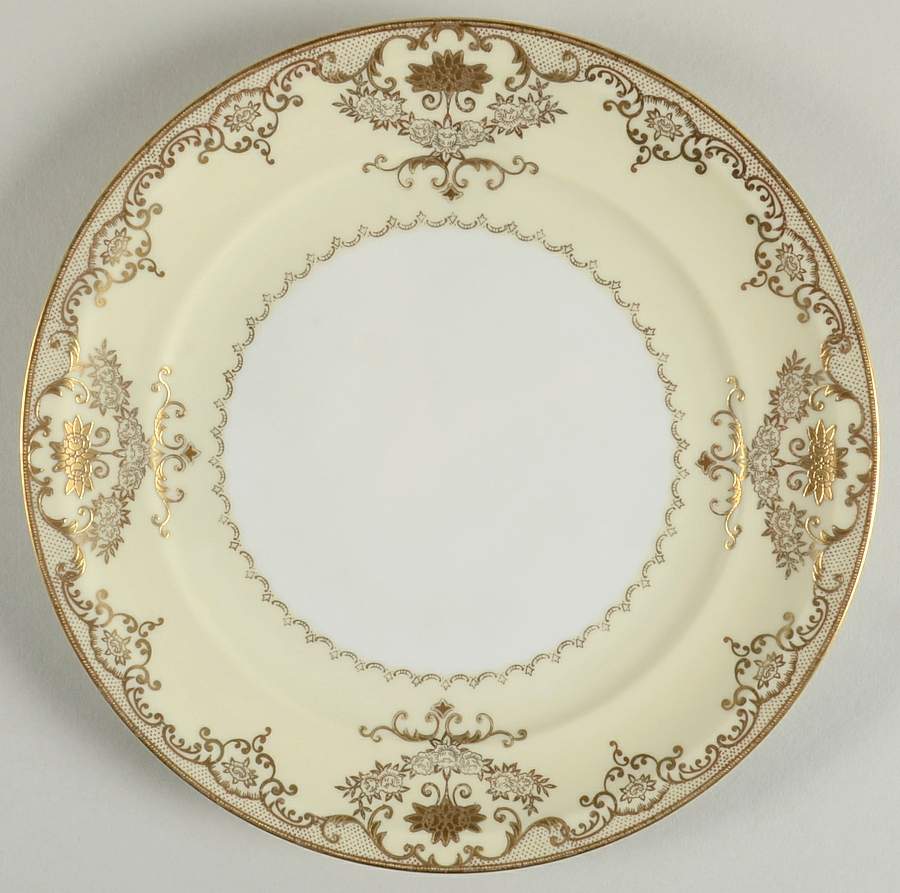 Prince Royal (Marquis) Dinner Plate by Meito-1