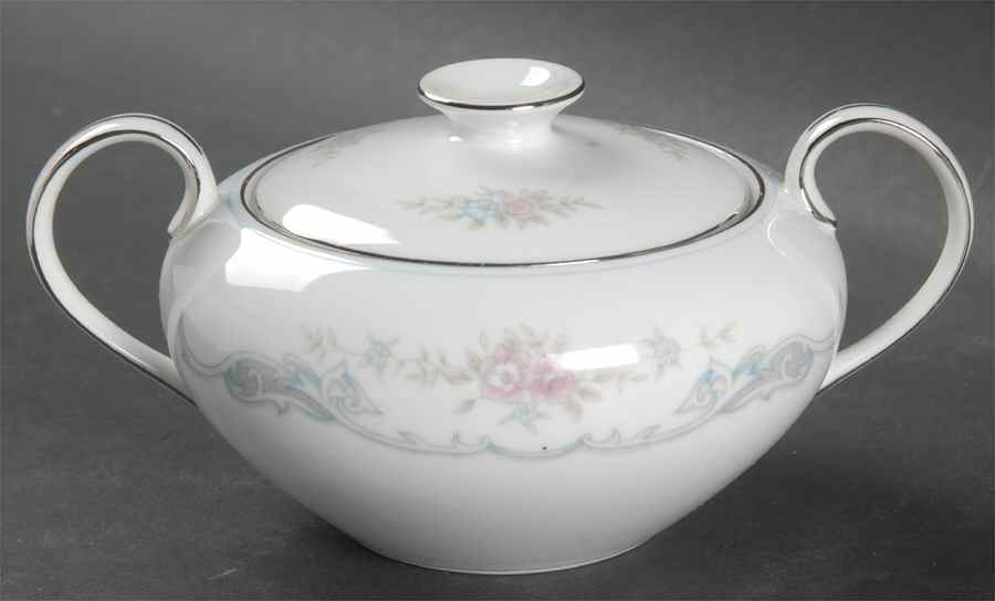 Meadowbrook Sugar Bowl & Lid by Meito-1