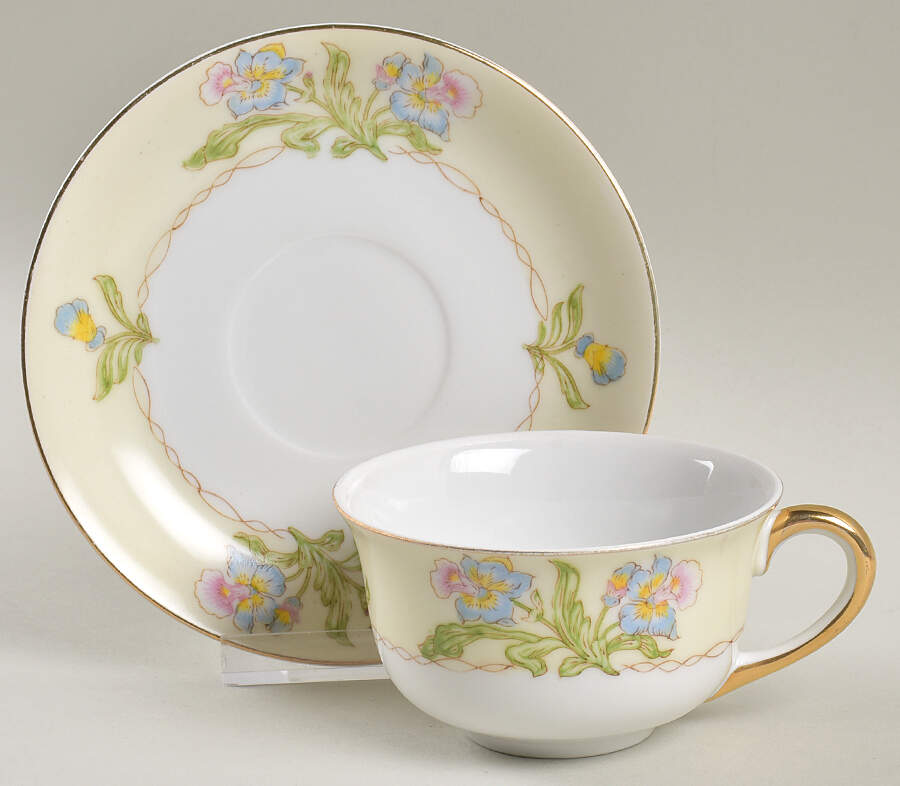 MEI108 Flat Cup & Saucer Set by Meito-1