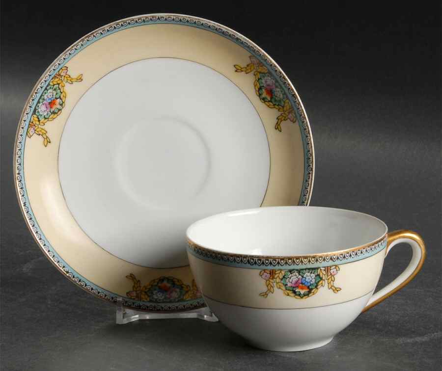 MEI11 Flat Cup & Saucer Set by Meito-1
