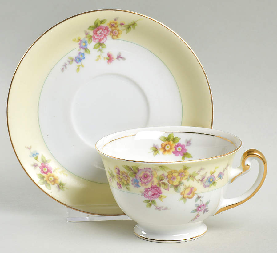 MEI120 Footed Cup & Saucer Set by Meito-1