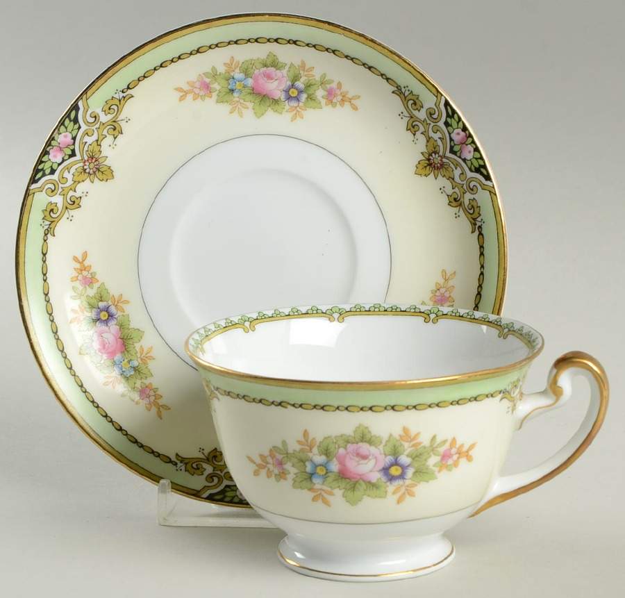 MEI123 Footed Cup & Saucer Set by Meito-1