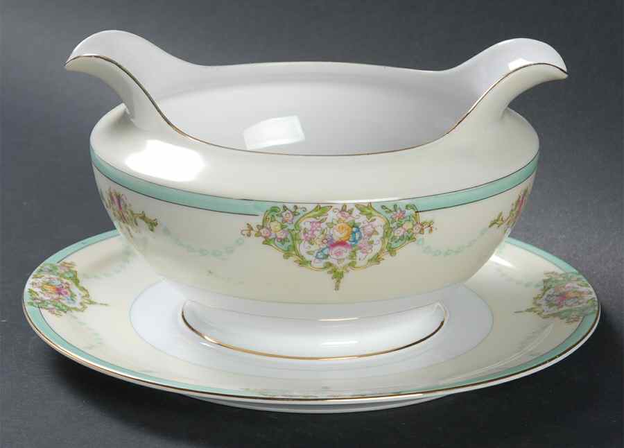 N1299 Gravy Boat with Attached Underplate by Meito-1