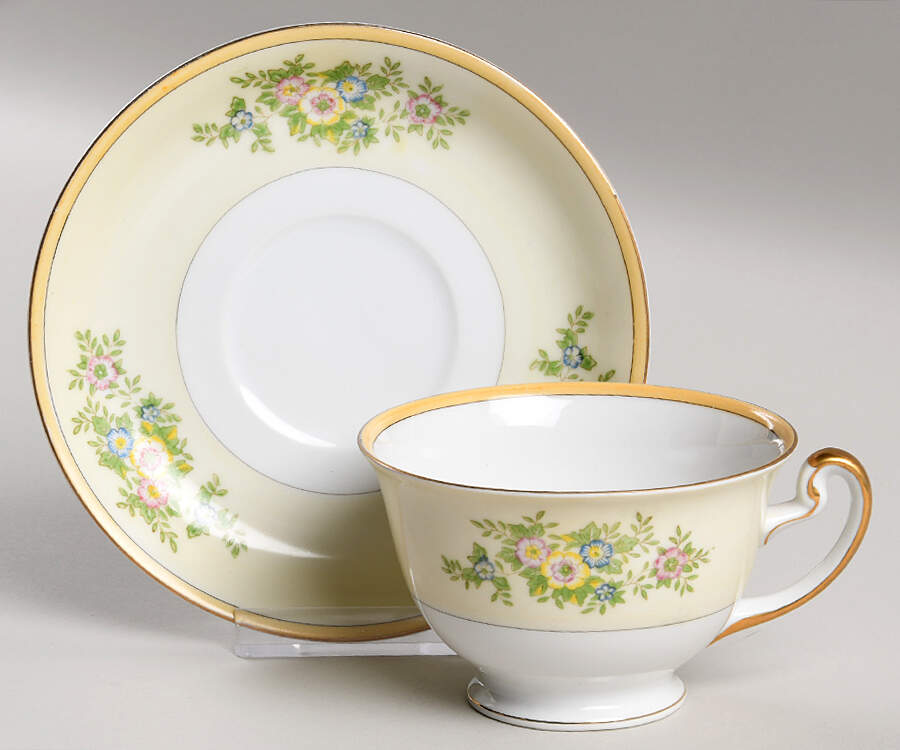 MEI149 Footed Cup & Saucer Set by Meito-1