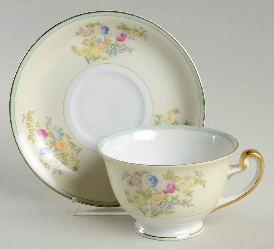 MEI157 Footed Cup & Saucer Set by Meito-1