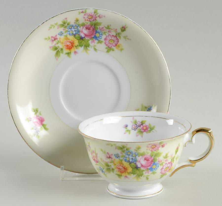 MEI160 Footed Cup & Saucer Set by Meito-1