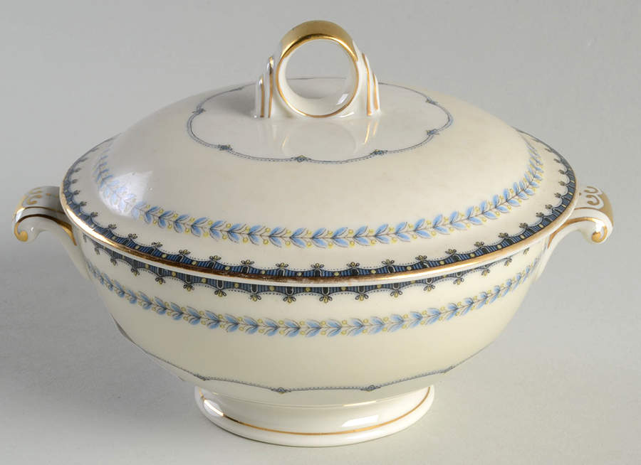 MEI173 Sugar Bowl & Lid by Meito-1