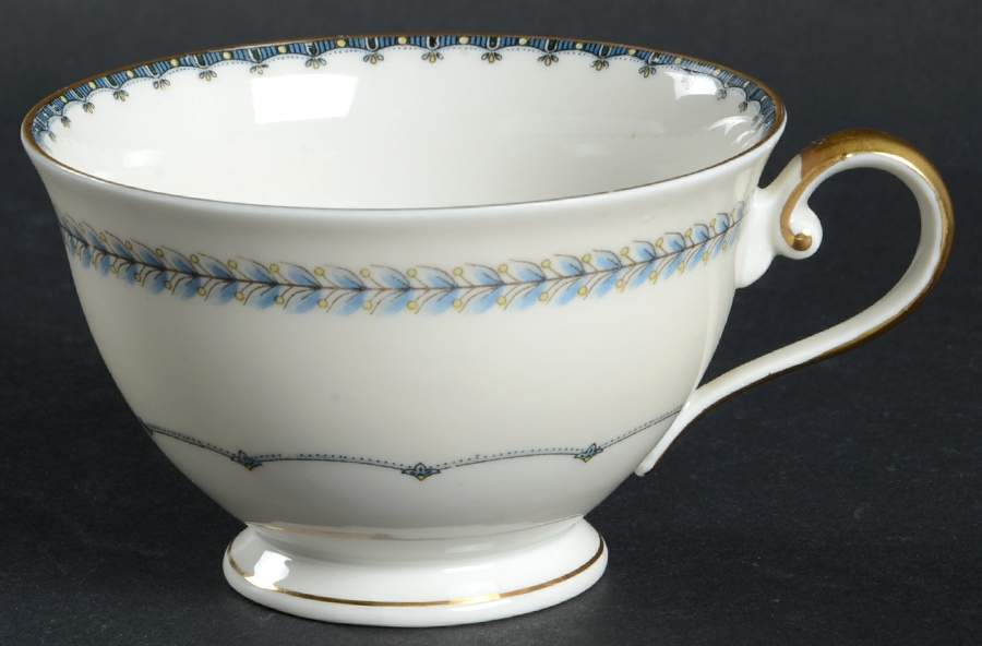 MEI173 Footed Cup by Meito-1