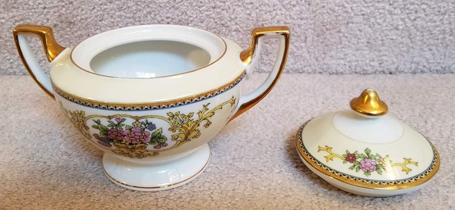 MEI182 Sugar Bowl & Lid by Meito-1