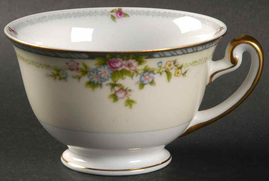 MEI193 Footed Cup by Meito-1