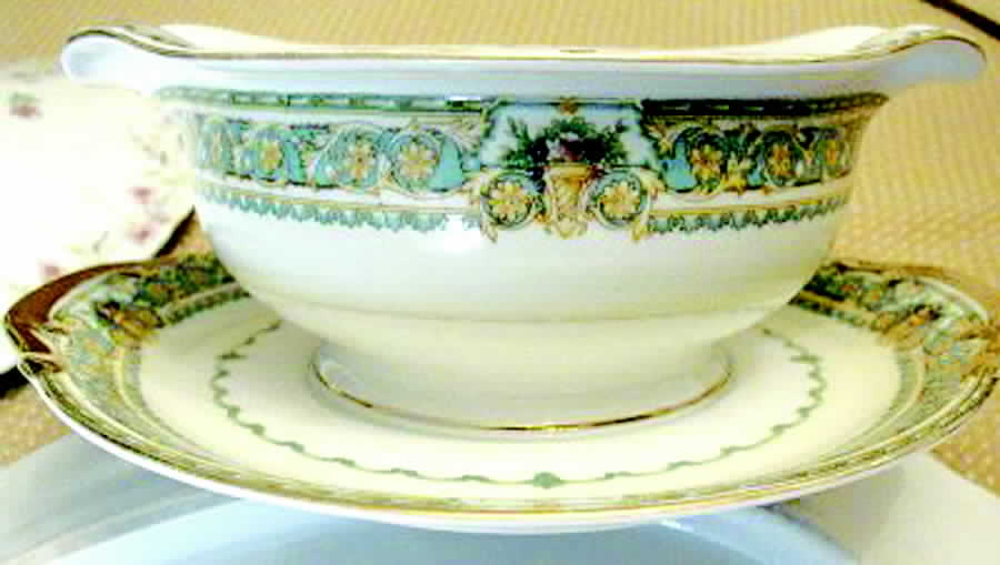 MEI198 Gravy Boat with Attached Underplate by Meito-1