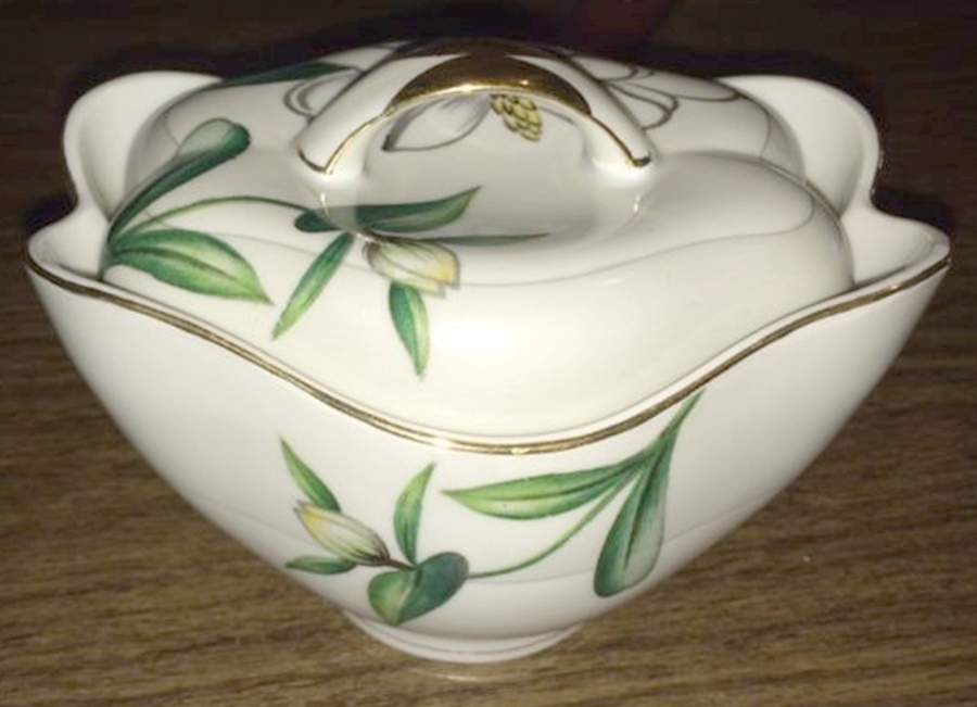 MEI206 Sugar Bowl & Lid by Meito-1