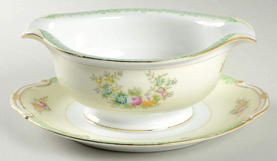 MEI21 Gravy Boat with Attached Underplate by Meito-1