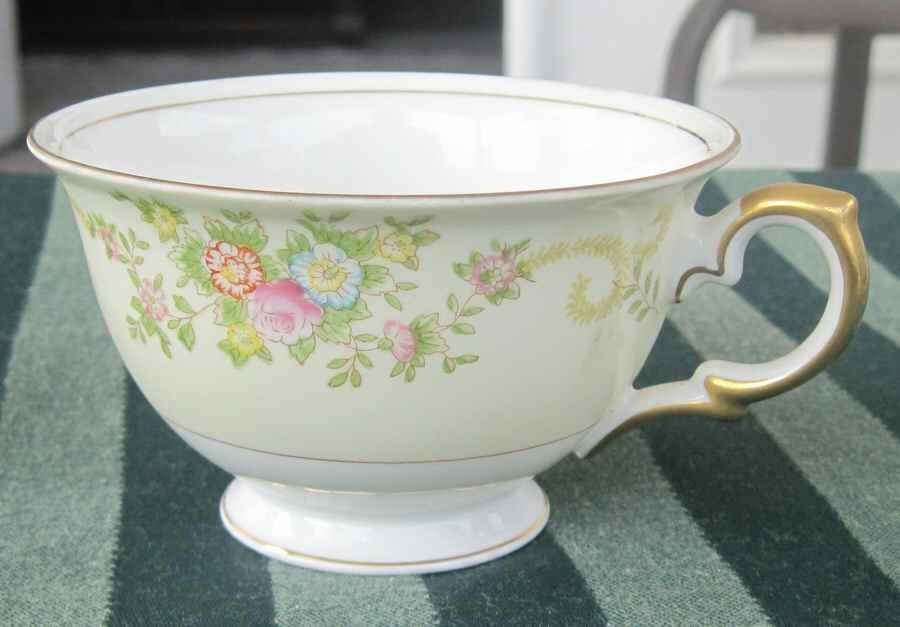 MEI216 Footed Cup by Meito-1