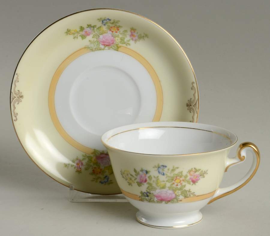 MEI23 Footed Cup & Saucer Set by Meito-1