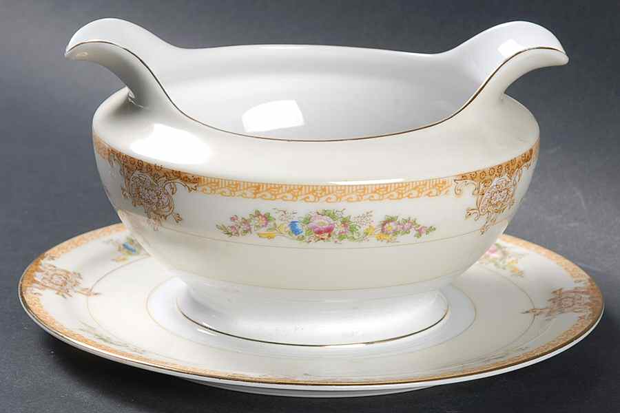 MEI3 (F & B JAPAN) Gravy Boat with Attached Underplate by Meito-1