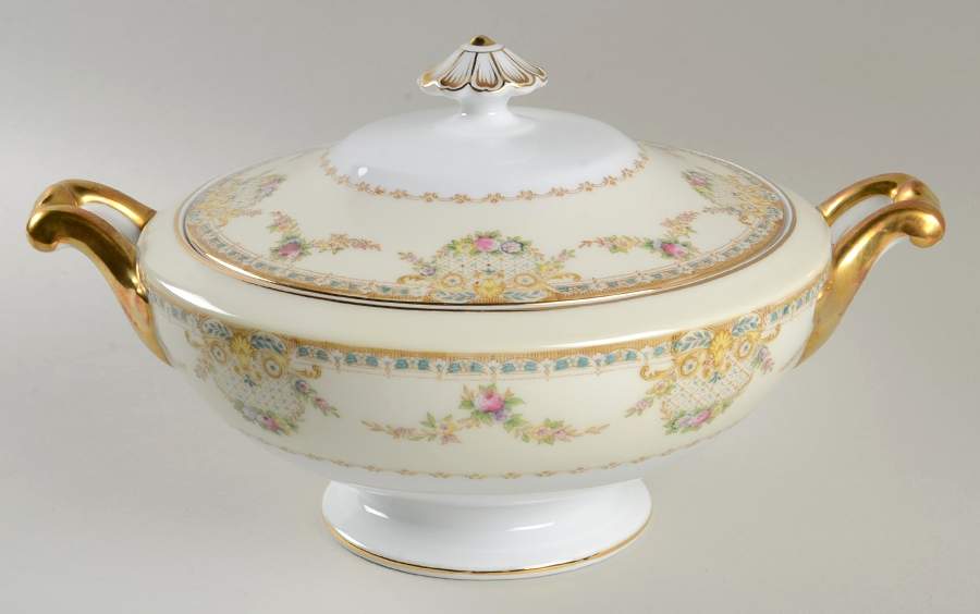 Lorna Round Covered Vegetable by Meito-1