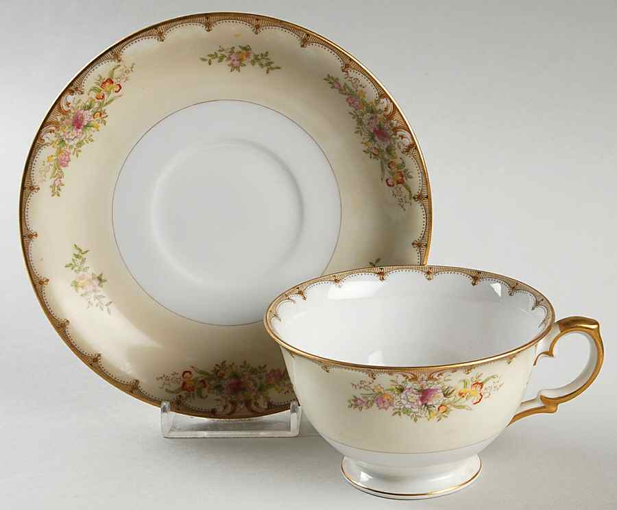 MEI32 Footed Cup & Saucer Set by Meito-1