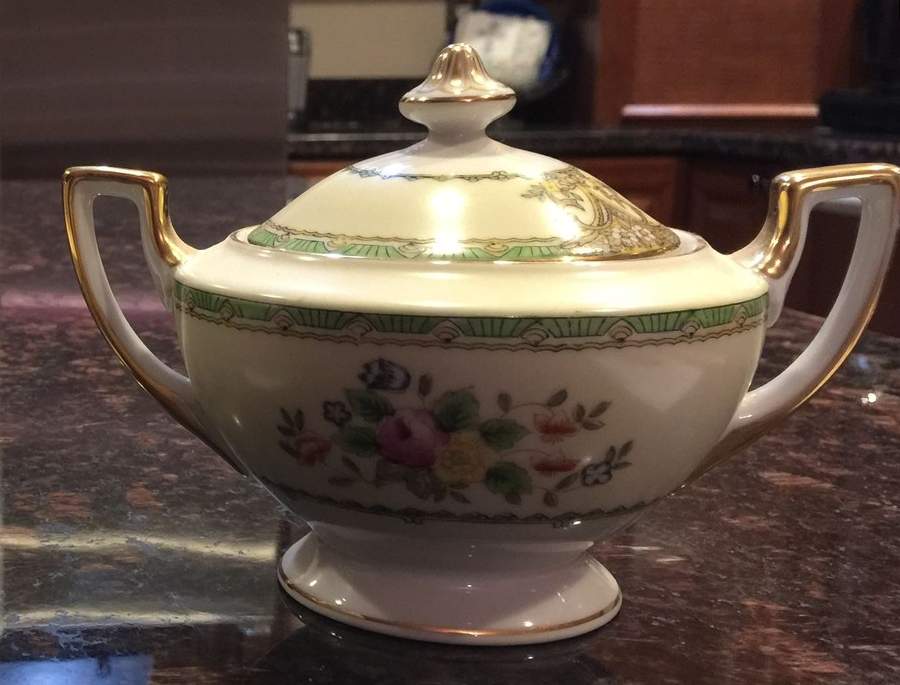 MEI326 Sugar Bowl & Lid by Meito-1