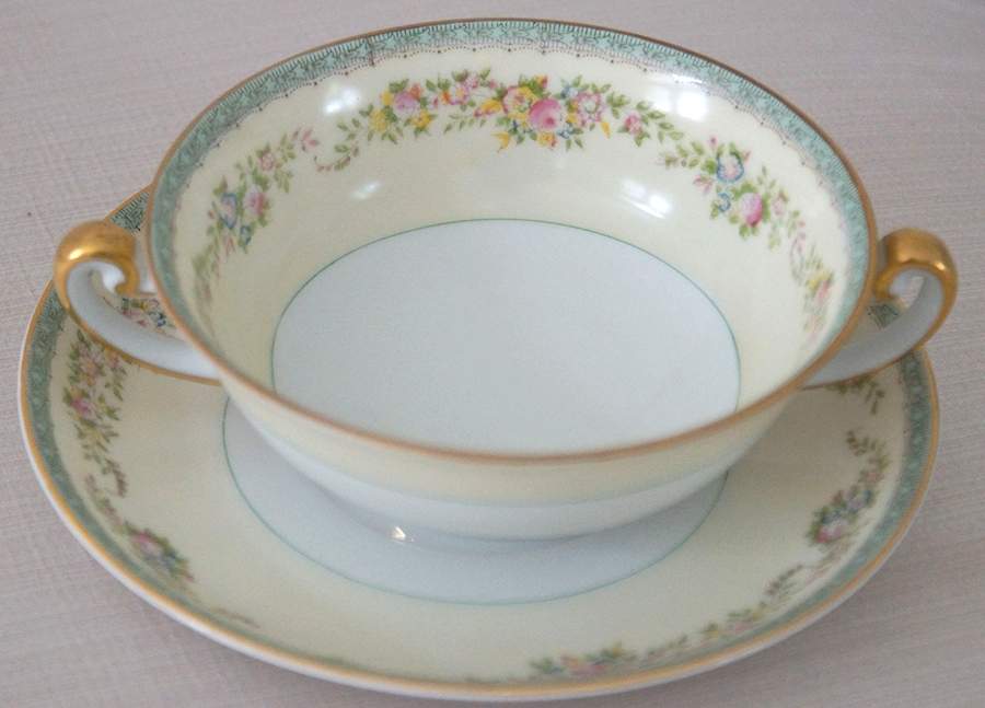MEI339 Footed Cream Soup Bowl & Saucer Set by Meito-1