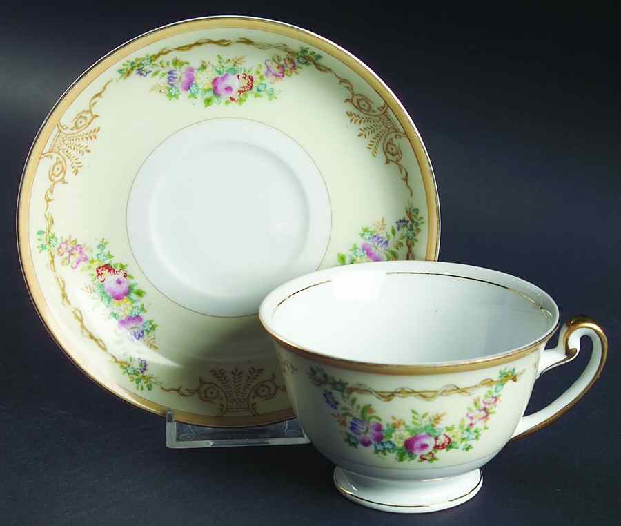MEI355 Footed Cup & Saucer Set by Meito-1