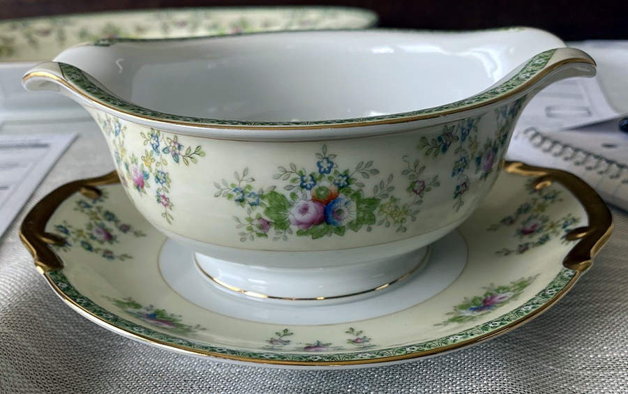 MEI363 Gravy Boat with Attached Underplate by Meito-1