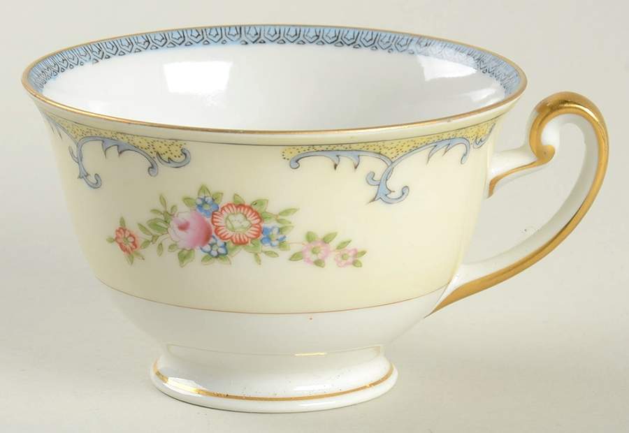 MEI384 Footed Cup by Meito-1