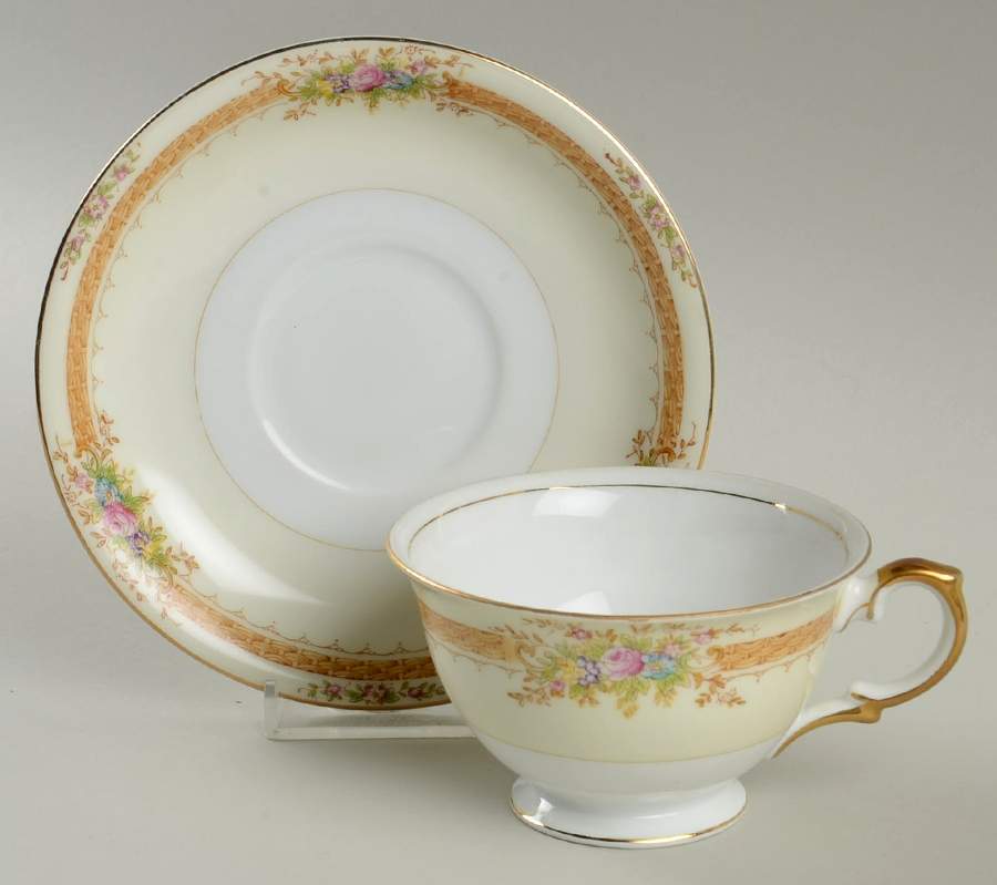 MEI408 Footed Cup & Saucer Set by Meito-1