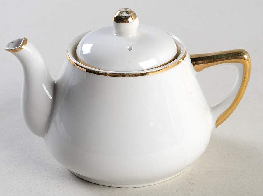 MEI444 Child's Teapot & Lid by Meito-1
