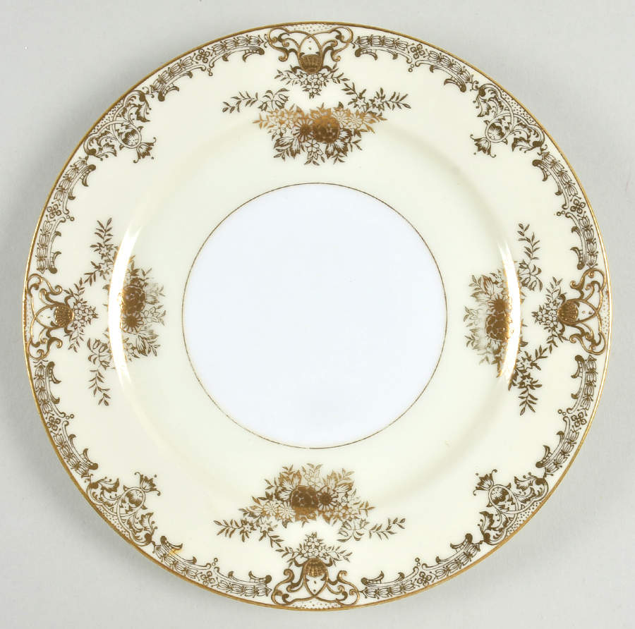 Sonja Salad Plate by Meito-1