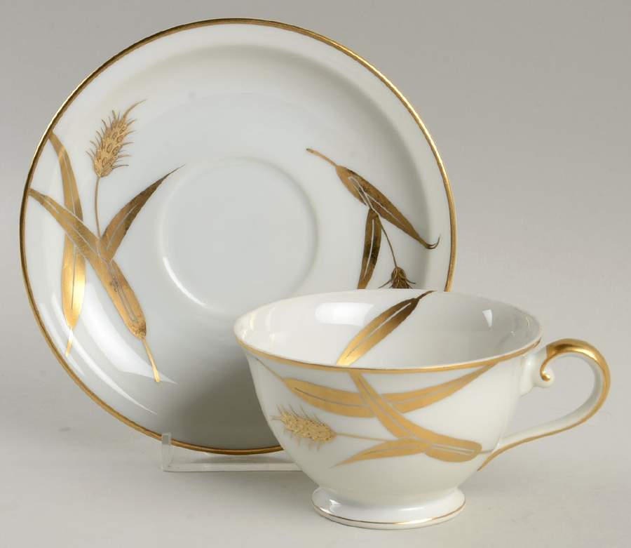 MEI466 Footed Cup & Saucer Set by Meito-1