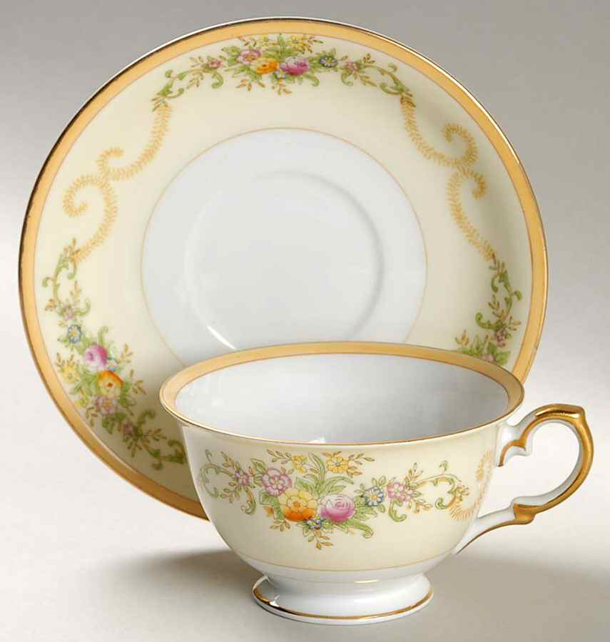 MEI49 Footed Cup & Saucer Set by Meito-1