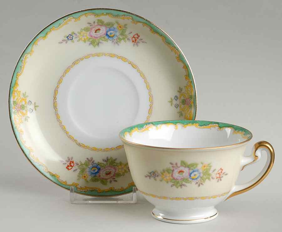 MEI68 Footed Cup & Saucer Set by Meito-1