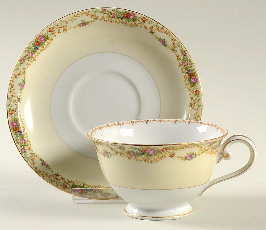 MEI75 Footed Cup & Saucer Set by Meito-1